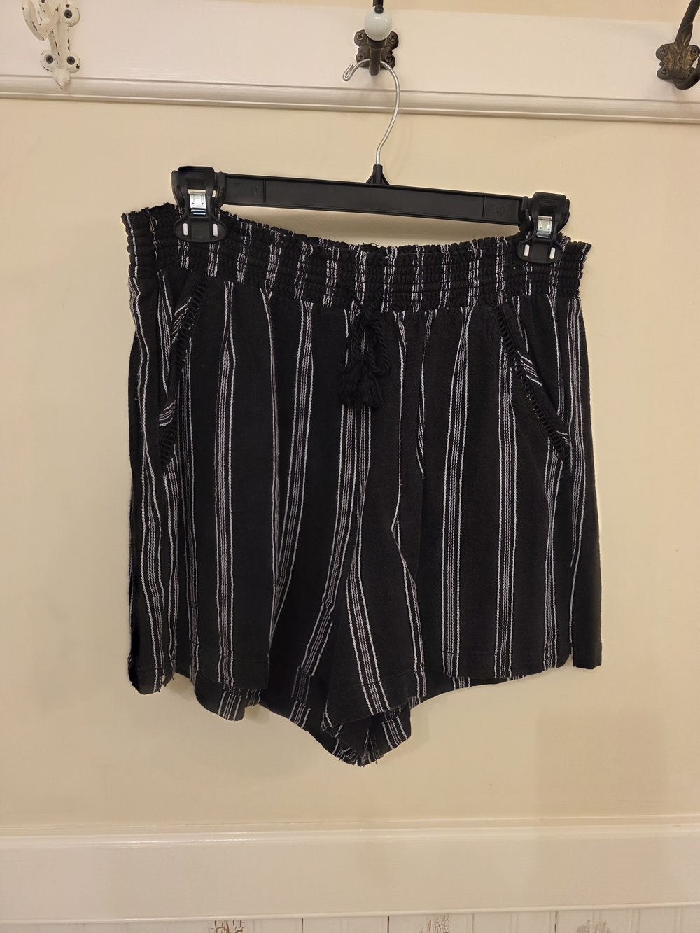 Briggs Black Striped Elastic Waist Women’s Shorts